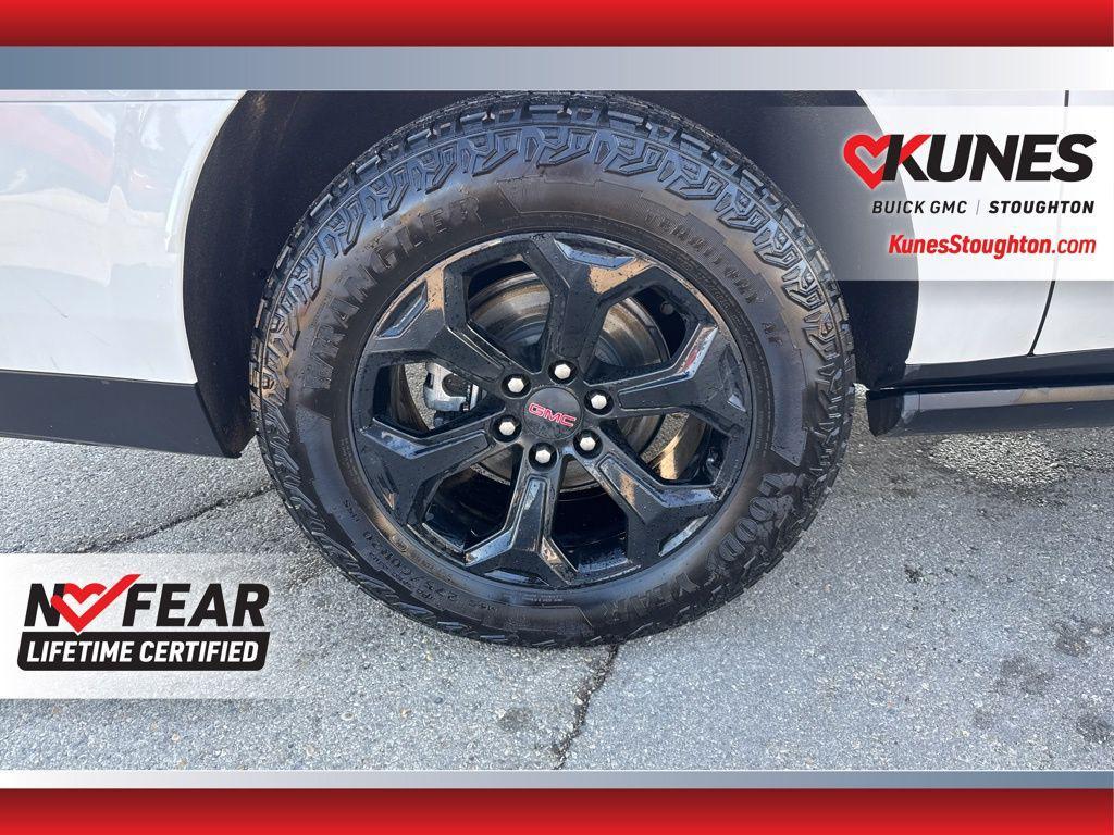 used 2025 GMC Yukon XL car, priced at $87,977