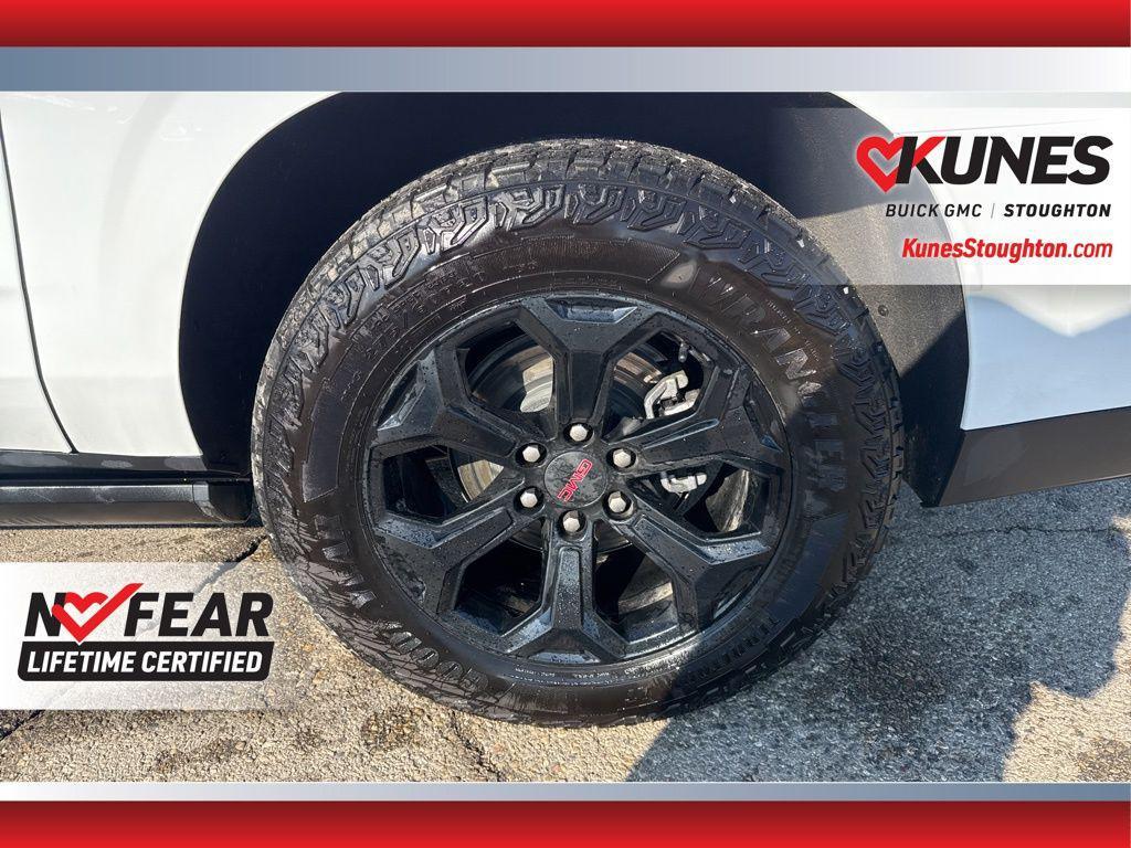 used 2025 GMC Yukon XL car, priced at $87,977