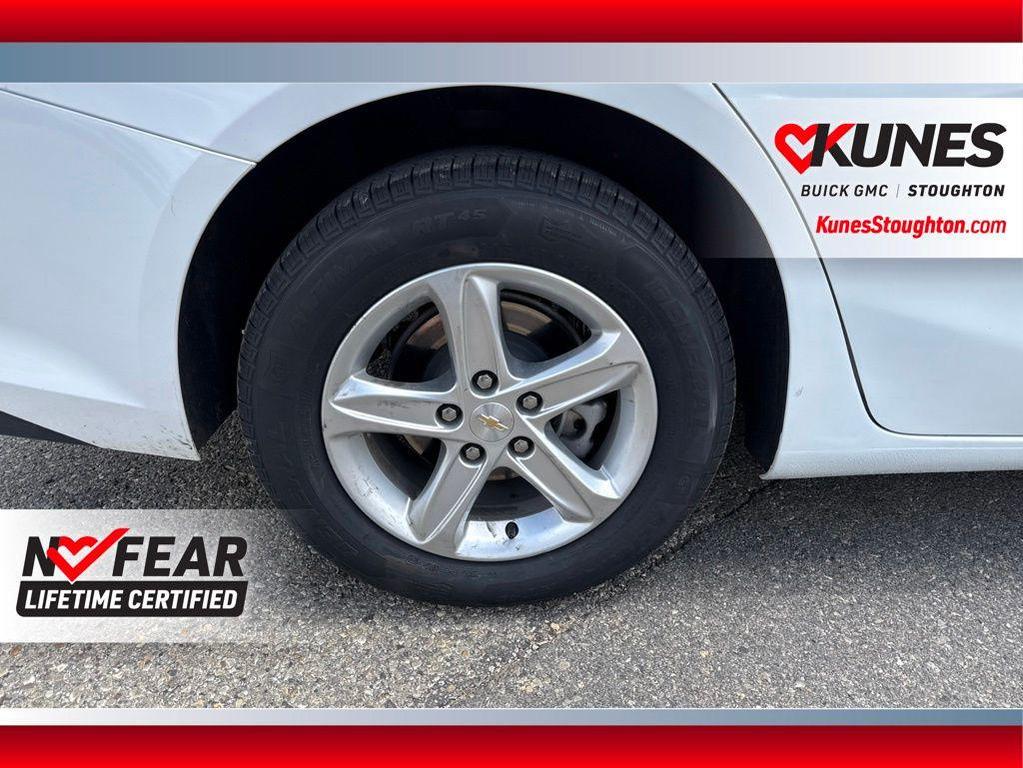 used 2024 Chevrolet Malibu car, priced at $18,301