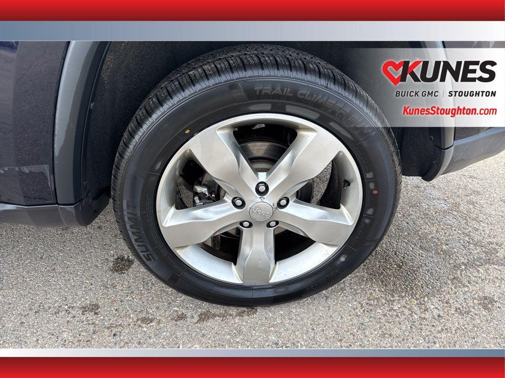 used 2011 Jeep Grand Cherokee car, priced at $10,699