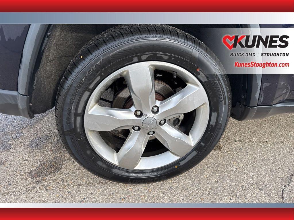 used 2011 Jeep Grand Cherokee car, priced at $10,699