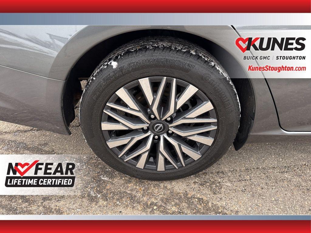 used 2023 Nissan Altima car, priced at $18,977