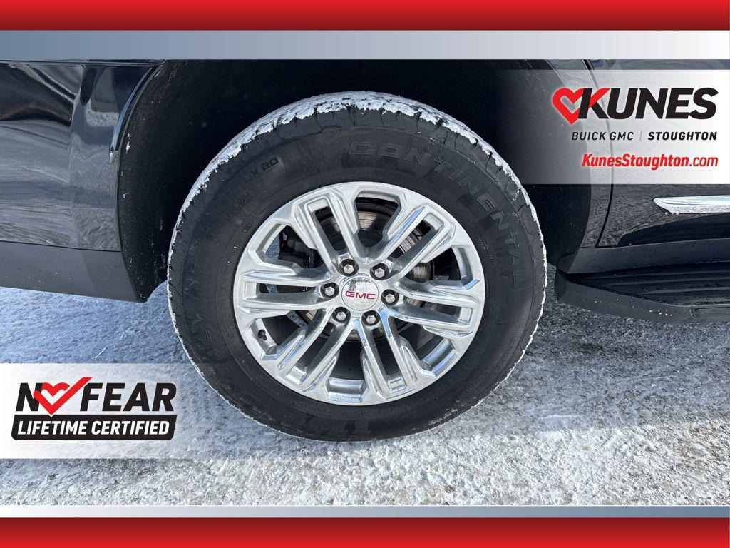 used 2024 GMC Yukon car, priced at $61,043