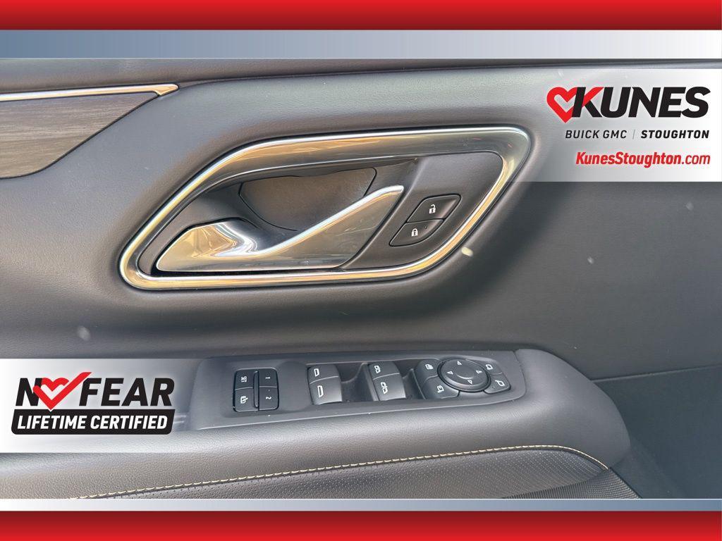 used 2024 GMC Yukon car, priced at $61,043