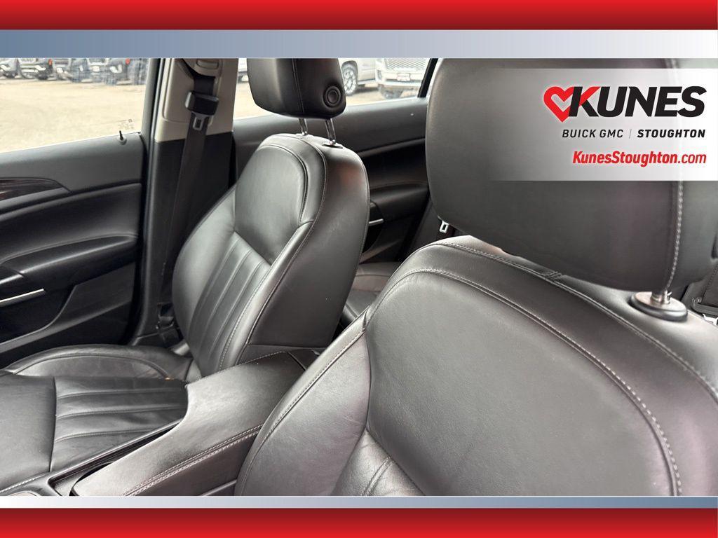 used 2013 Buick Regal car, priced at $6,977