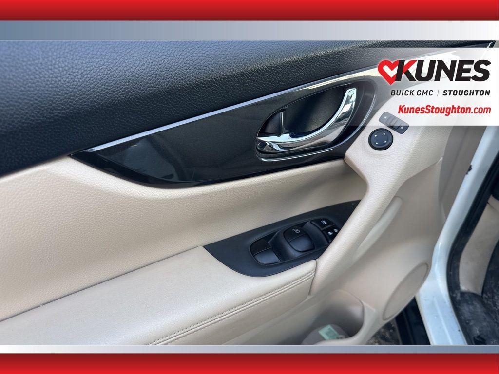 used 2018 Nissan Rogue car, priced at $11,477