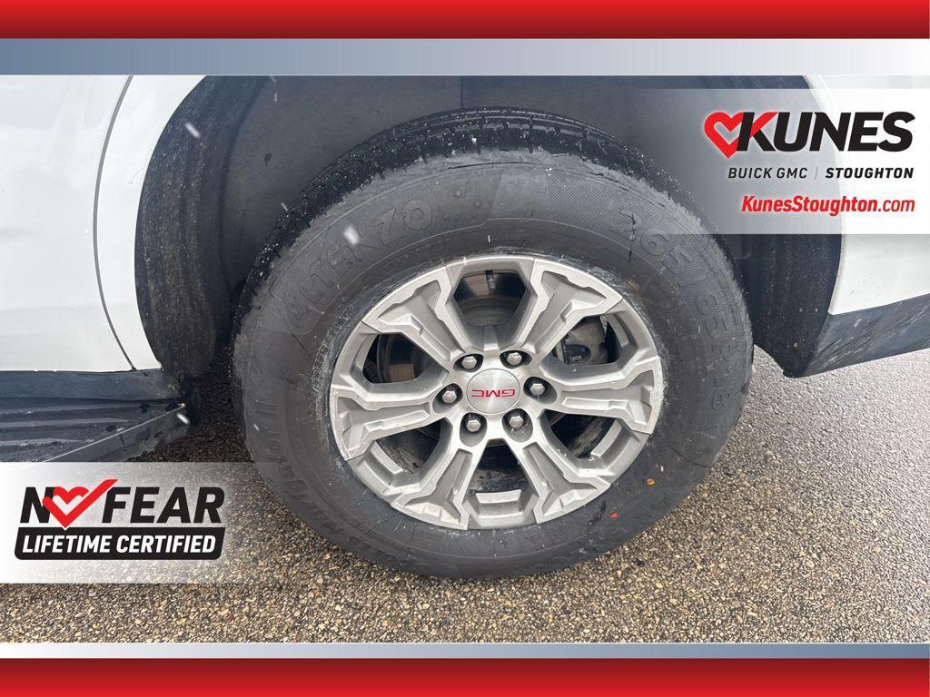 used 2024 GMC Yukon car, priced at $47,977