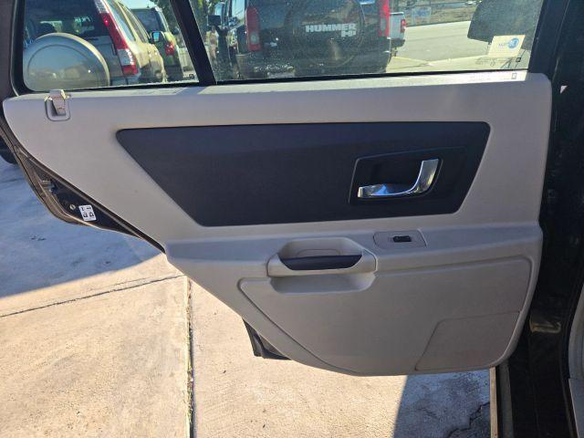 used 2004 Cadillac SRX car, priced at $5,999