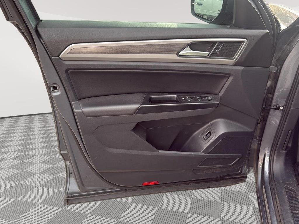 used 2021 Volkswagen Atlas car, priced at $15,999