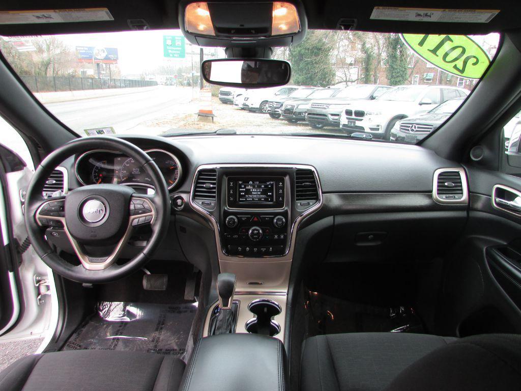 used 2017 Jeep Grand Cherokee car, priced at $15,495