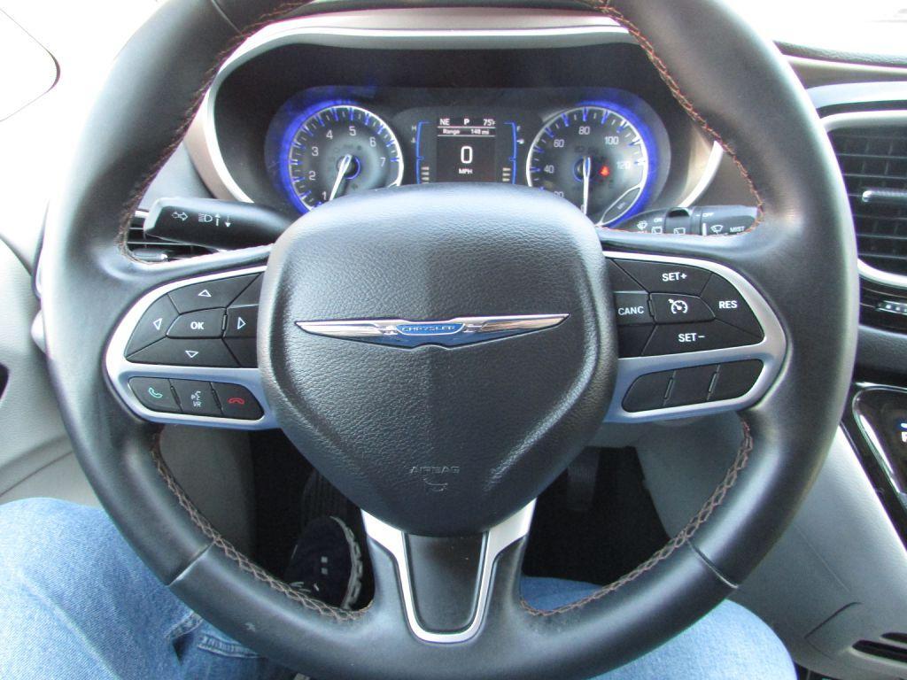 used 2017 Chrysler Pacifica car, priced at $9,995