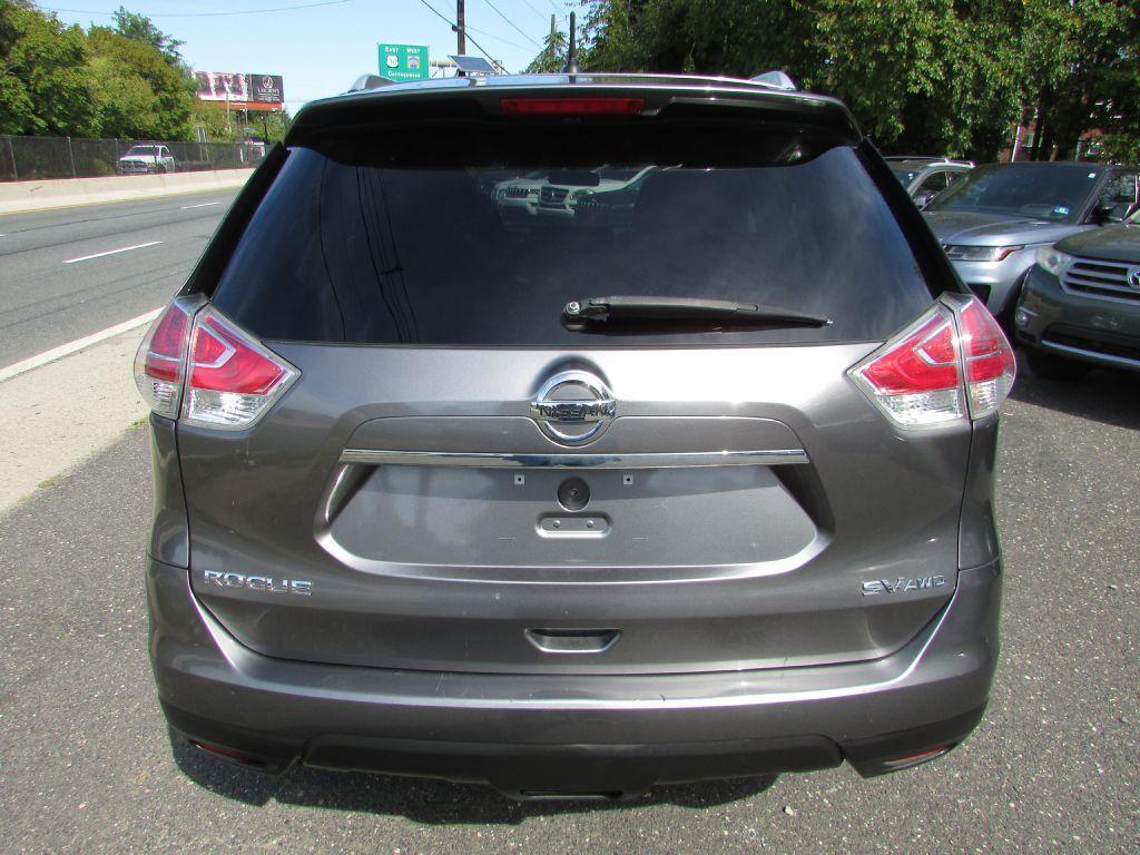 used 2015 Nissan Rogue car, priced at $9,495