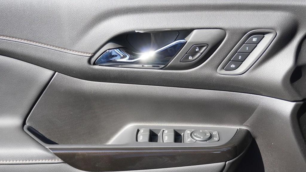 used 2022 GMC Acadia car, priced at $32,376