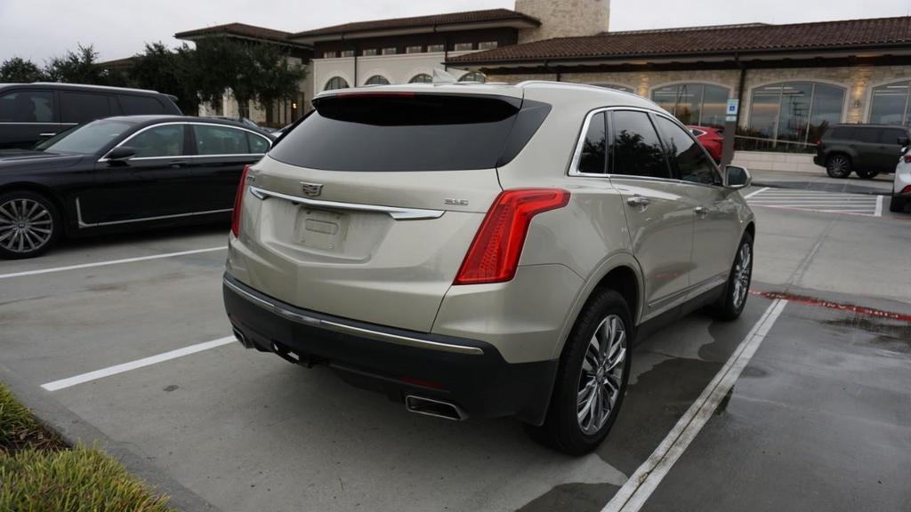 used 2017 Cadillac XT5 car, priced at $10,950