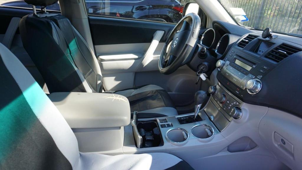 used 2011 Toyota Highlander car, priced at $12,579