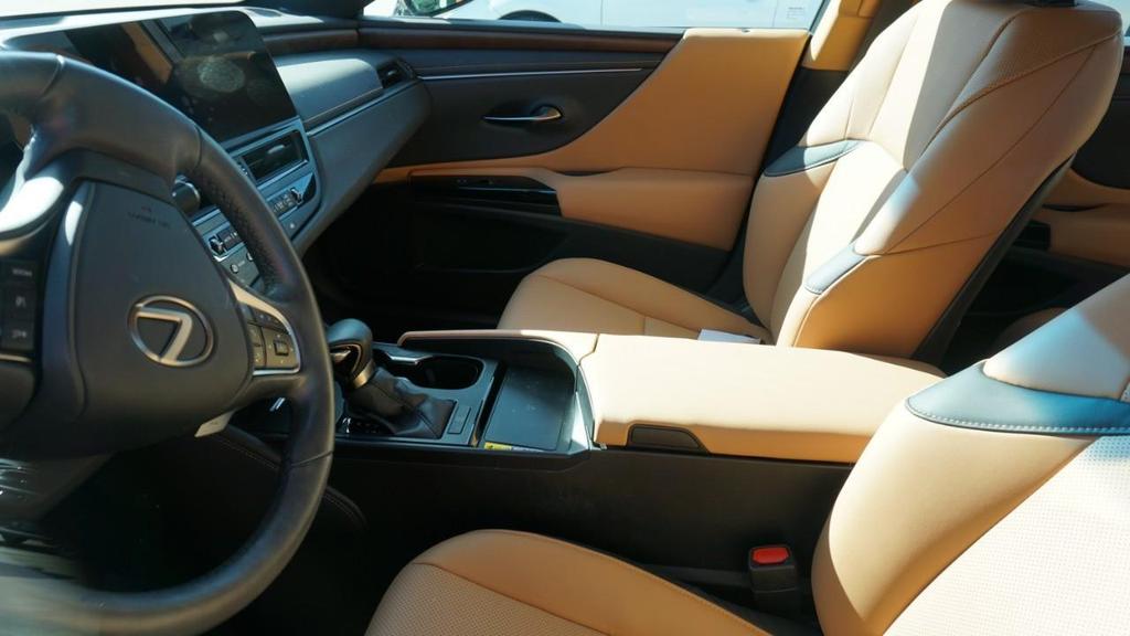 used 2024 Lexus ES 350 car, priced at $39,999