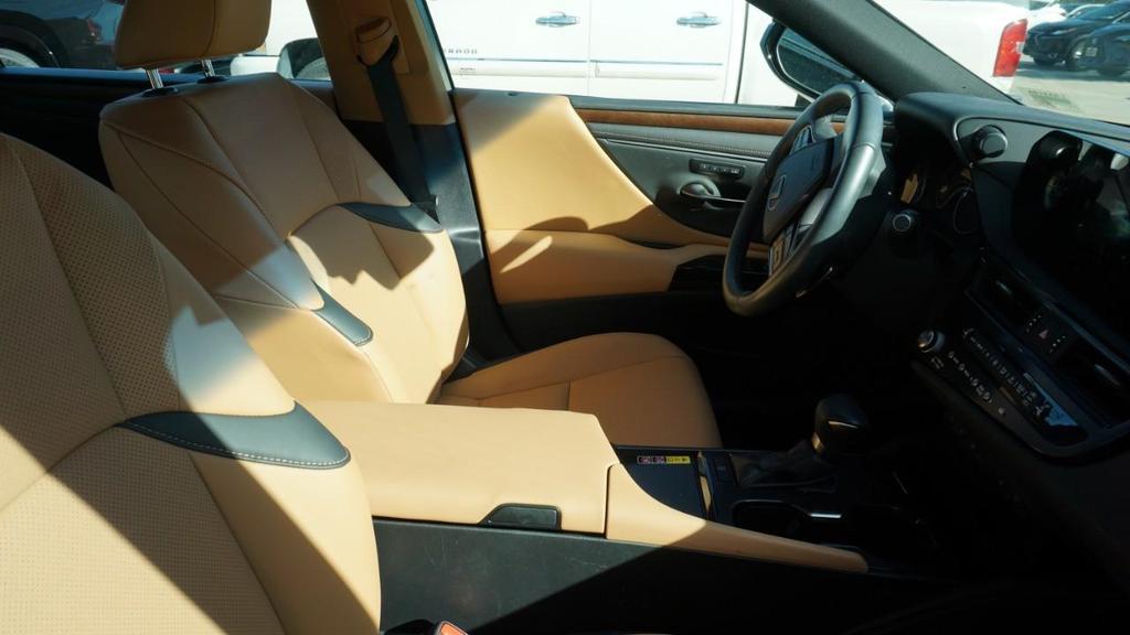 used 2024 Lexus ES 350 car, priced at $39,999
