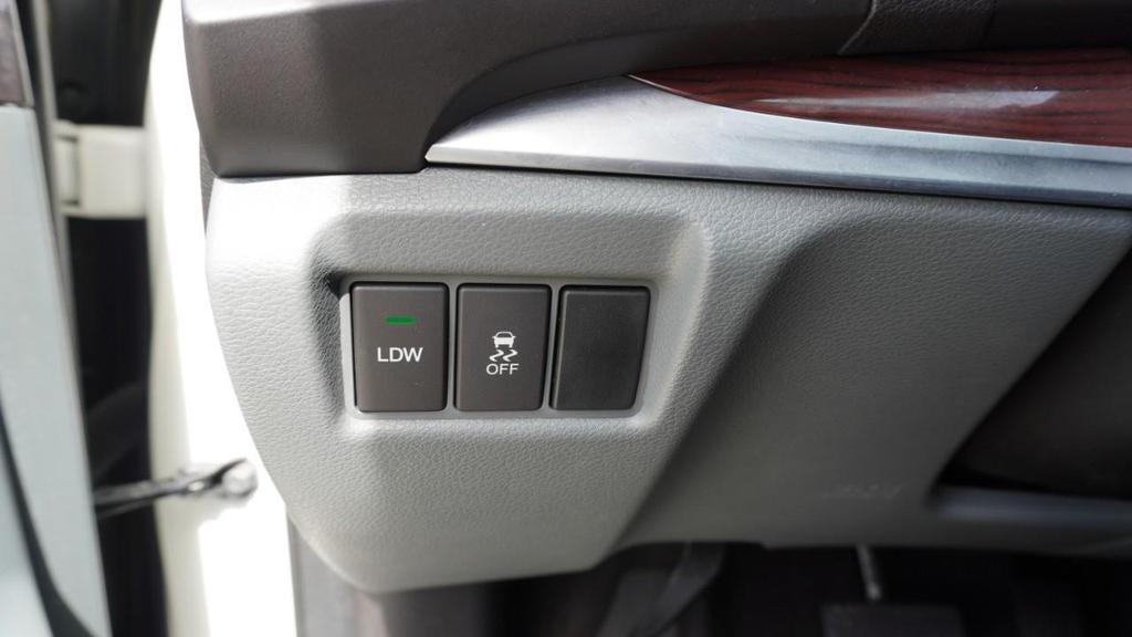 used 2015 Acura MDX car, priced at $14,950