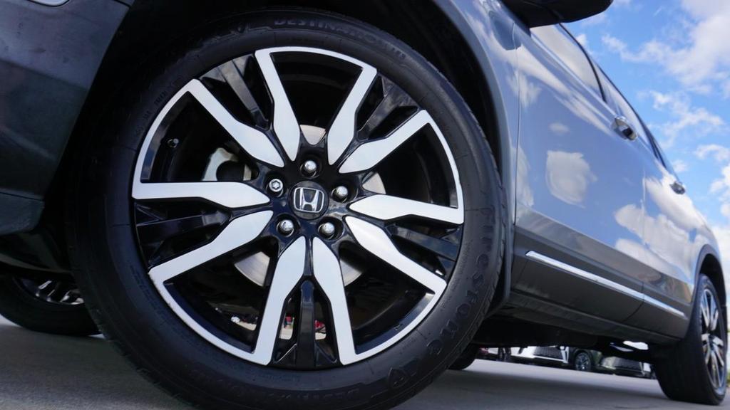 used 2020 Honda Pilot car, priced at $19,956