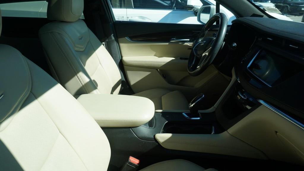 used 2018 Cadillac XT5 car, priced at $17,455