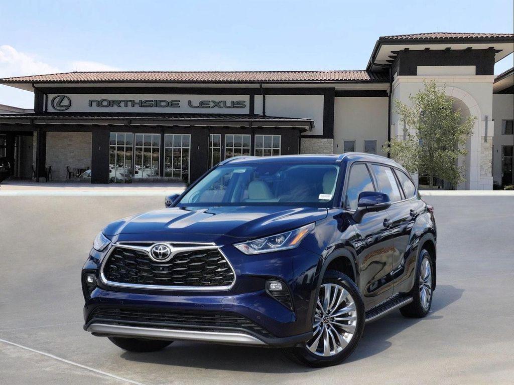 used 2024 Toyota Highlander car, priced at $42,956
