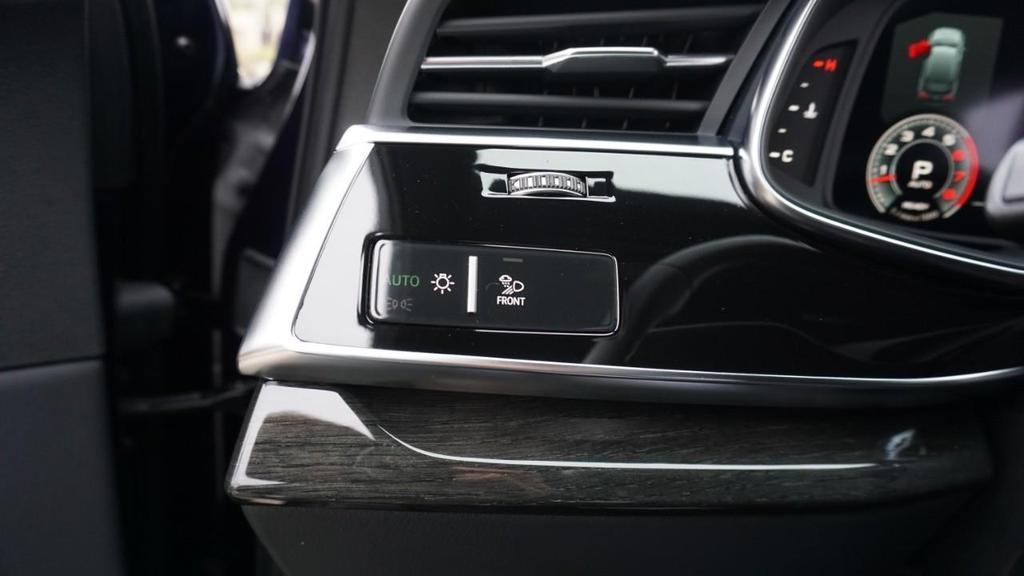 used 2021 Audi Q7 car, priced at $25,500