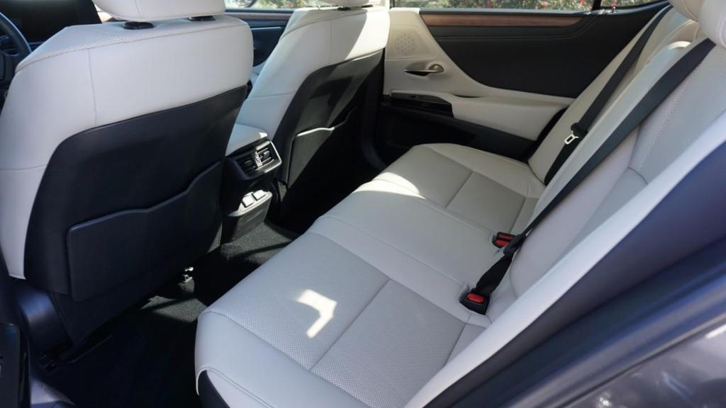 used 2025 Lexus ES 300h car, priced at $45,950