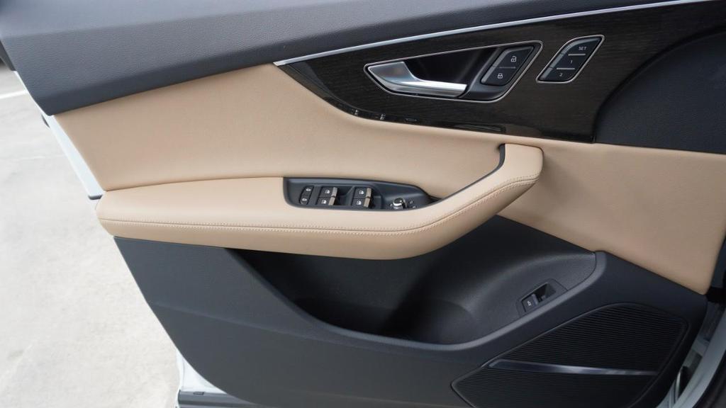 used 2023 Audi Q7 car, priced at $36,686