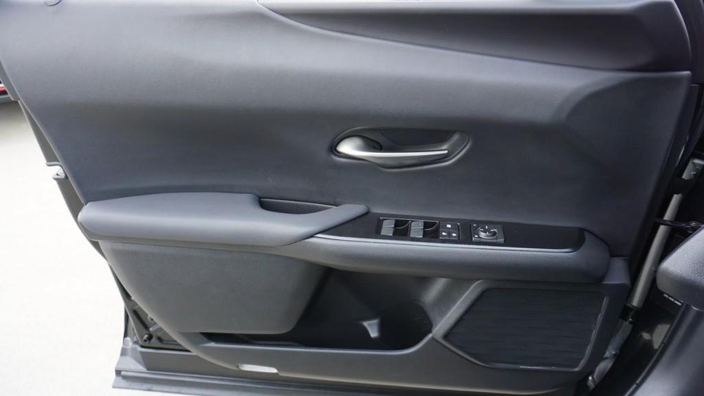 used 2020 Lexus UX 200 car, priced at $25,820