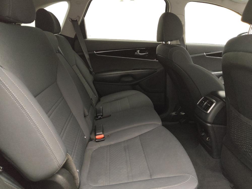 used 2019 Kia Sorento car, priced at $18,295