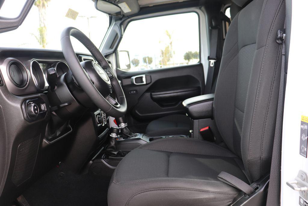 used 2023 Jeep Gladiator car, priced at $33,500