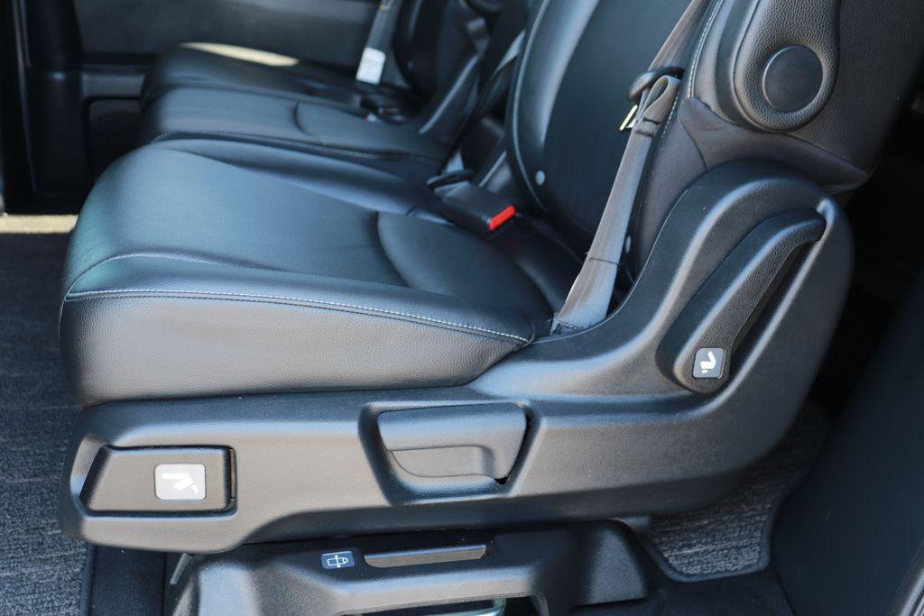 used 2024 Honda Odyssey car, priced at $39,000