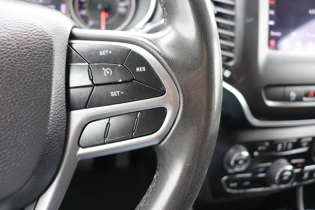 used 2020 Jeep Cherokee car, priced at $10,500
