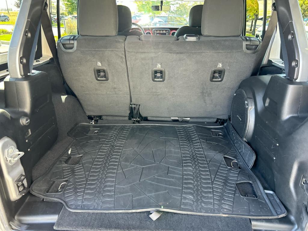 used 2021 Jeep Wrangler Unlimited car, priced at $34,244