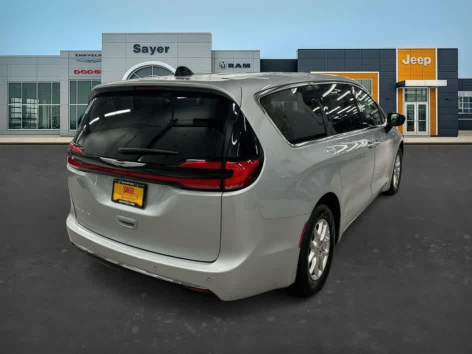 used 2024 Chrysler Pacifica car, priced at $25,985