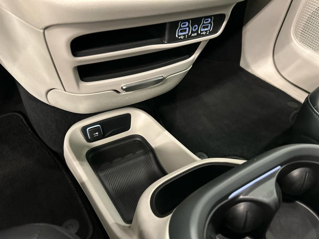 used 2024 Chrysler Pacifica car, priced at $27,542