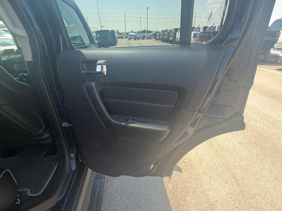 used 2007 Hummer H3 car, priced at $8,500