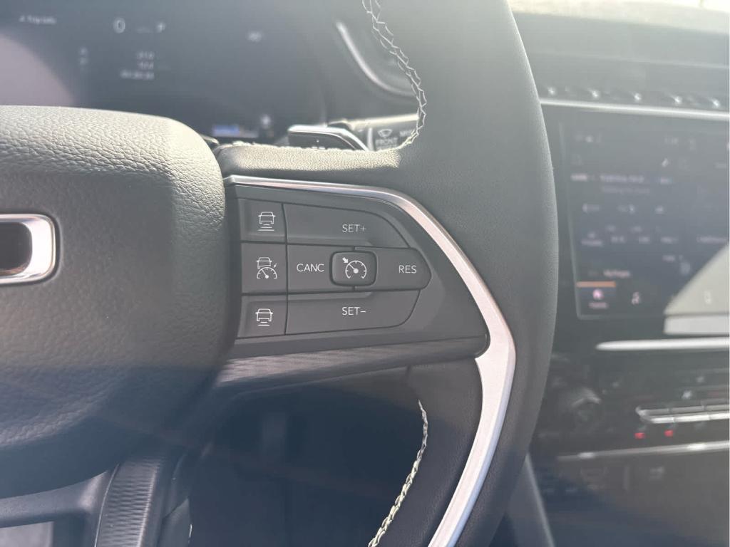 new 2025 Jeep Grand Cherokee car, priced at $45,165