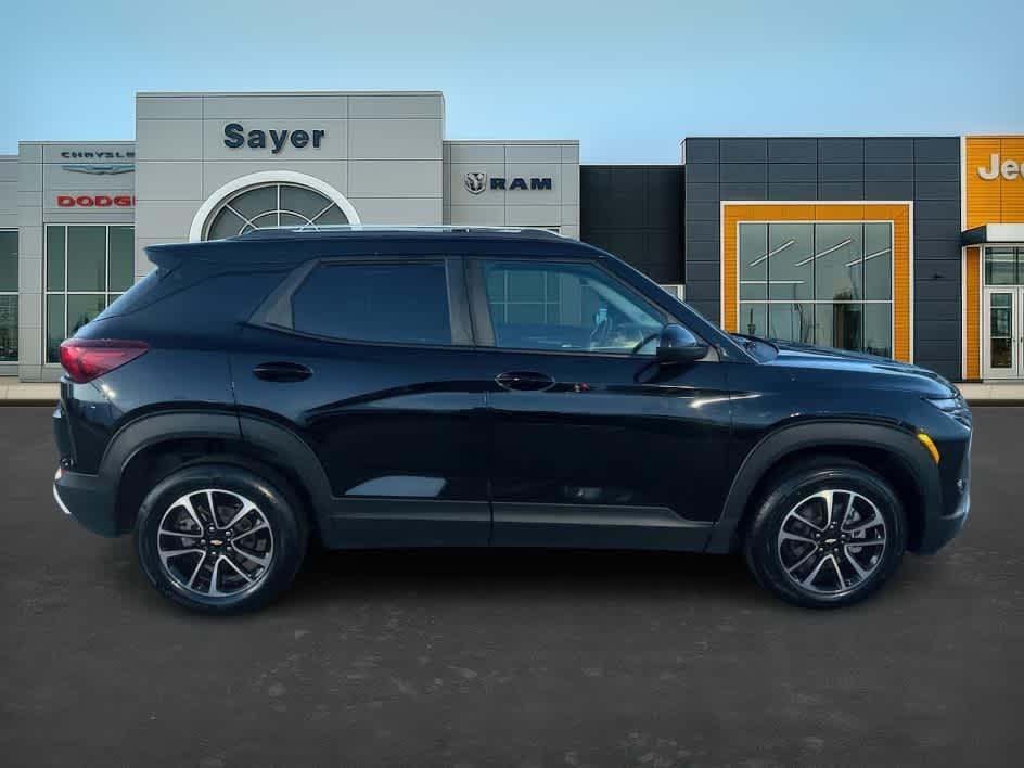 used 2025 Chevrolet TrailBlazer car, priced at $21,583
