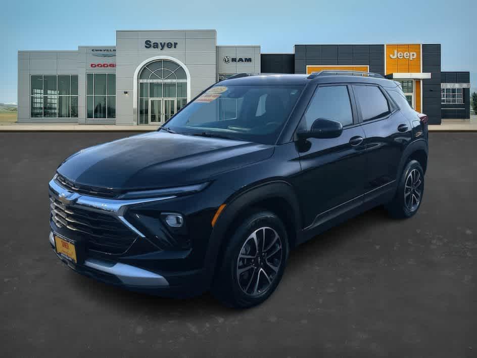 used 2025 Chevrolet TrailBlazer car, priced at $21,583