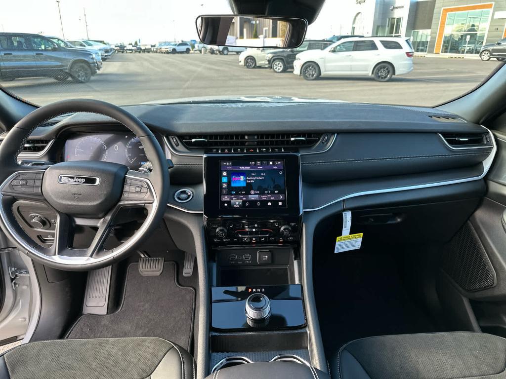 new 2025 Jeep Grand Cherokee car, priced at $46,230