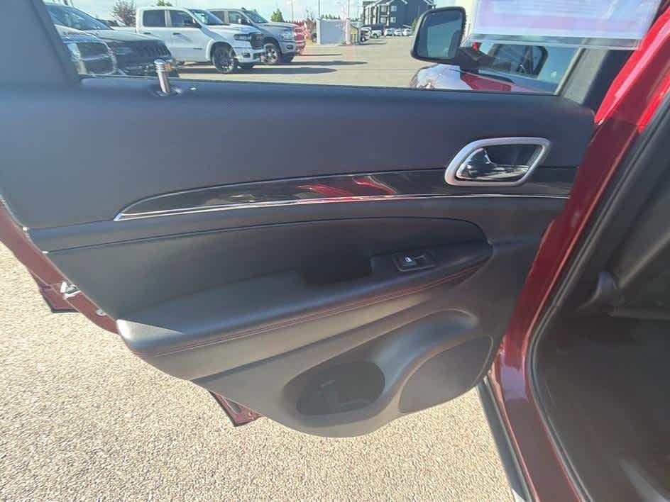 used 2017 Jeep Grand Cherokee car, priced at $25,550