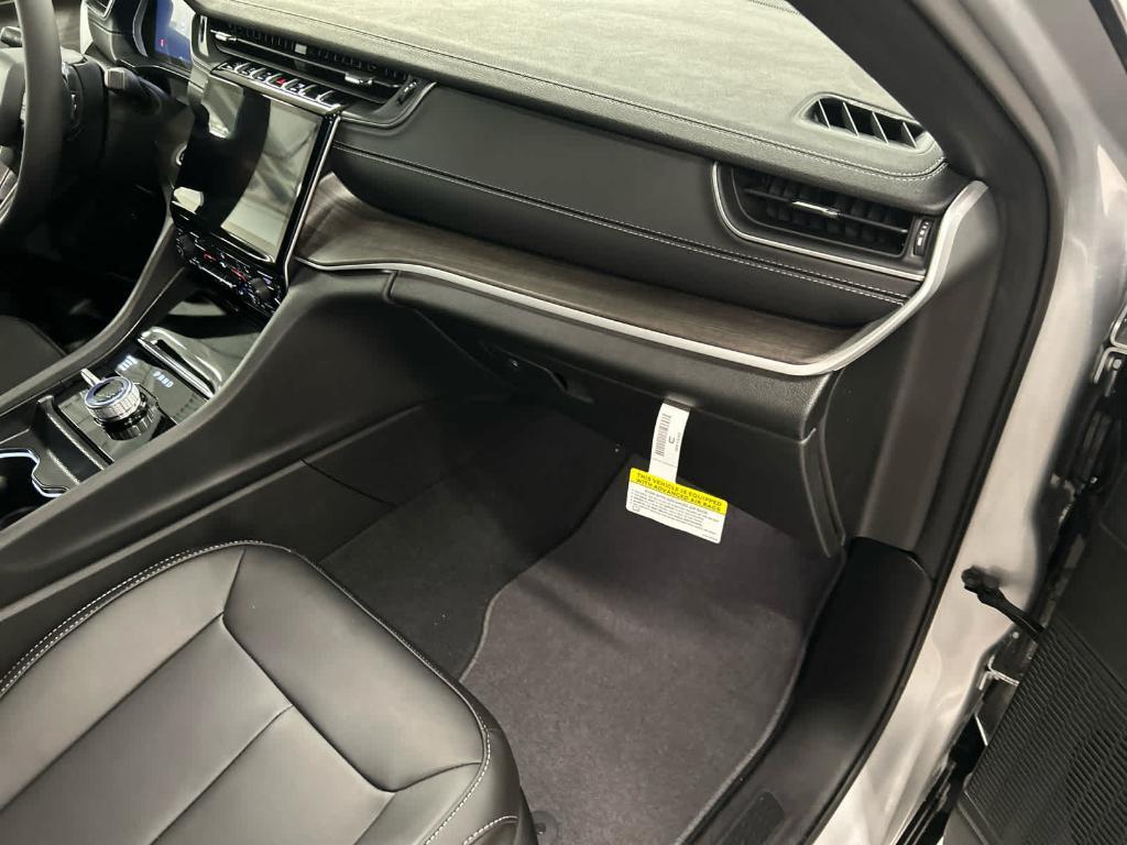 new 2025 Jeep Grand Cherokee L car, priced at $56,335