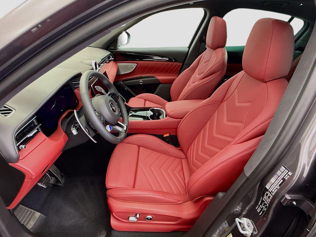 new 2025 Maserati Grecale car, priced at $101,215