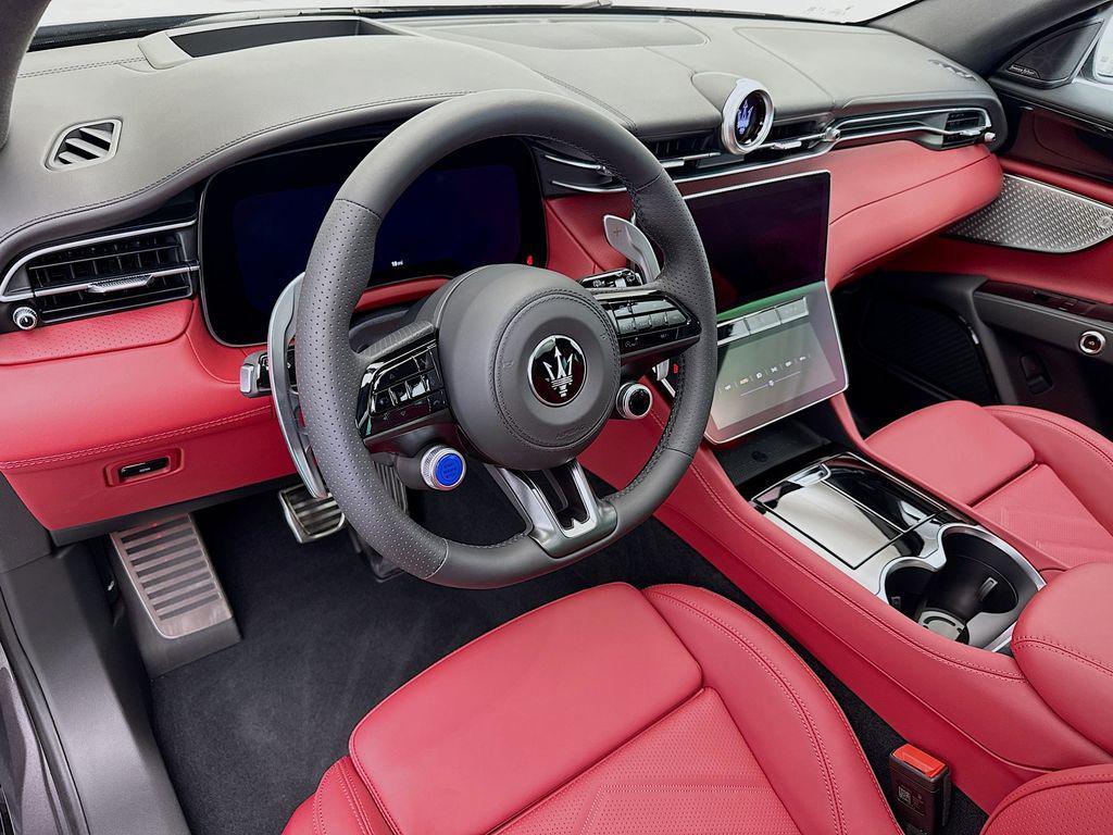 new 2025 Maserati Grecale car, priced at $101,215