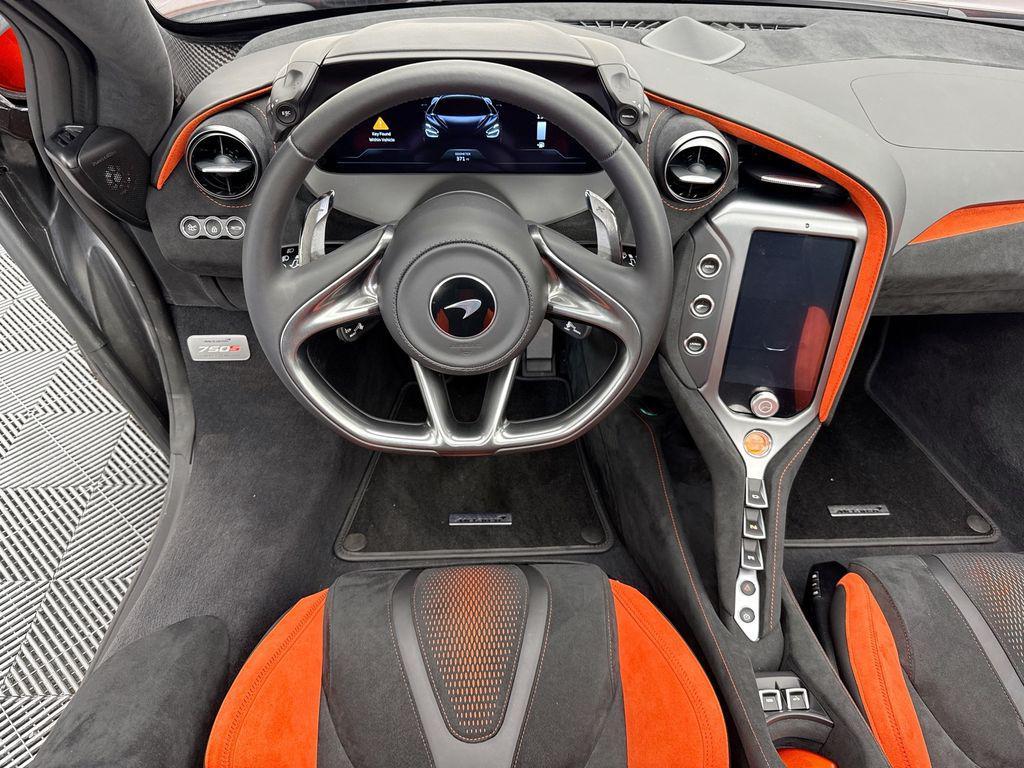 used 2025 McLaren 750S car, priced at $375,900
