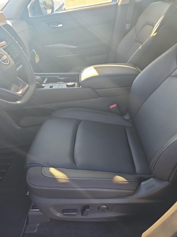 new 2026 Nissan Pathfinder car, priced at $39,579
