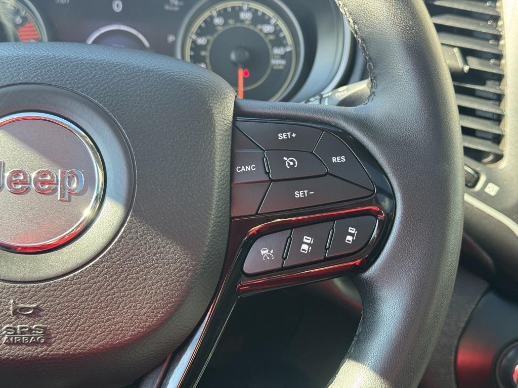 used 2023 Jeep Cherokee car, priced at $22,779