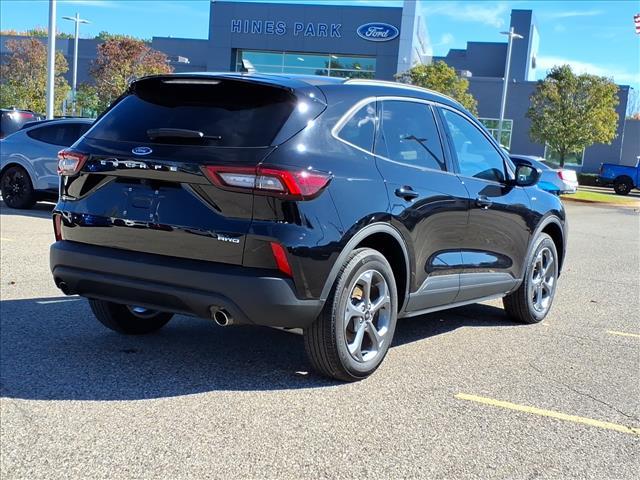used 2025 Ford Escape car, priced at $23,065