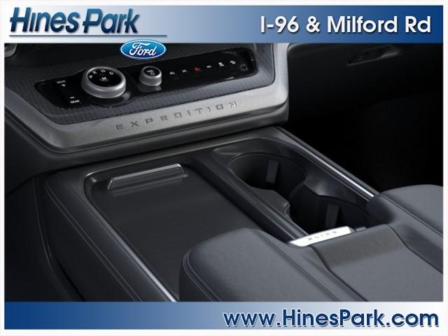new 2025 Ford Expedition car, priced at $84,965
